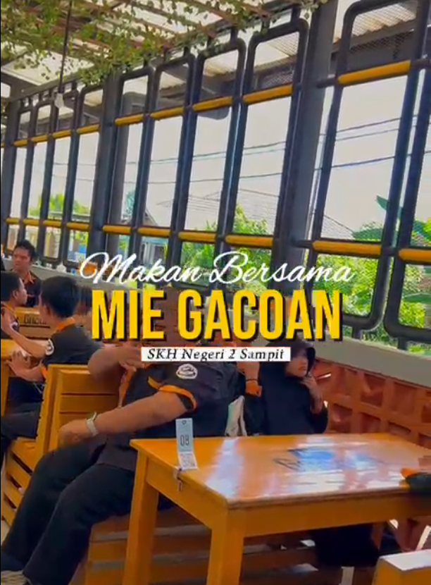 Rayakan Syukur dengan Pedasnya Kebersamaan! Tasyakuran Seru Keluarga Besar SKH Negeri 2 Sampit di Mie Gacoan