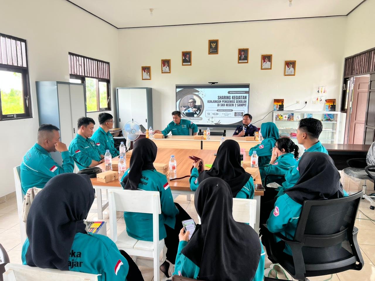 Diskusi dan Refleksi Penguatan Mutu Pendidikan Bersama Pengawas Sekolah di SKh Negeri 2 Sampit